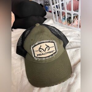 Realtree Olive and Black Mesh Cap
